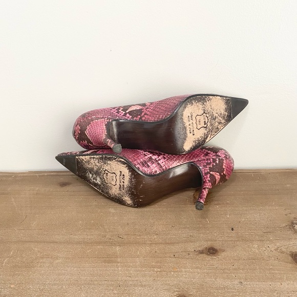 Stuart Weitzman Snake Print Heels Pink Size 6 - Picture 5 of 8